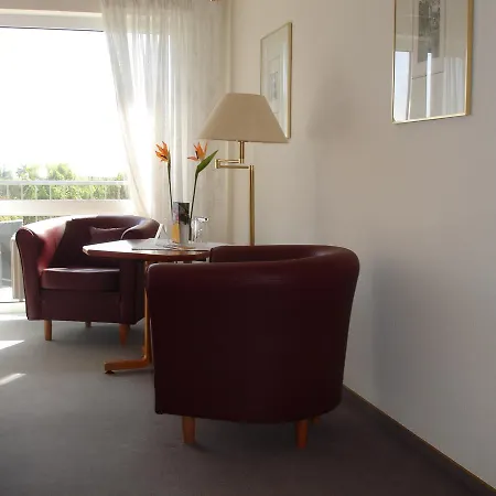 Hotel Kurallee 3*
