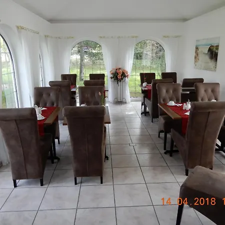 Hotel Kurallee 3*